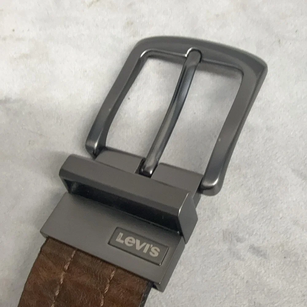 Levi's Belt Mens 30 Brown Black Reversible Leather Dress Silver Buckle Logo